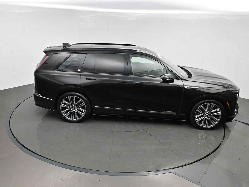Certified 2026 Cadillac Vistiq Platinum w/ LPO, Floor Liner Package AWD/4WD image 45