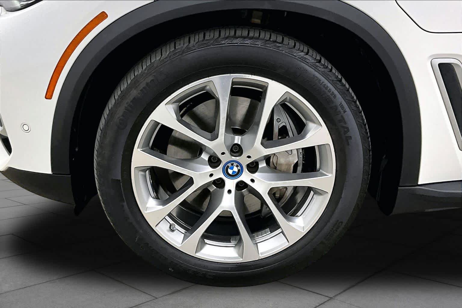 Used 2023 BMW X5 xDrive45e AWD/4WD image 11