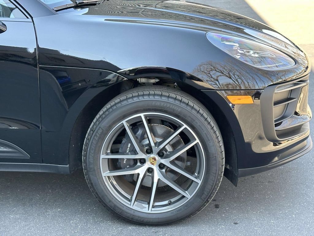 New 2026 Porsche Macan AWD/4WD image 9