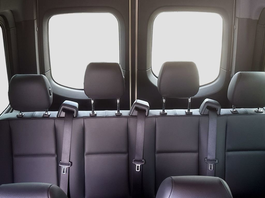 Used 2024 Mercedes-Benz Sprinter 2500 image 18