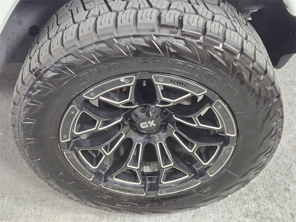 Used 2018 Jeep Wrangler Unlimited Sahara w/ Connectivity Group image 10