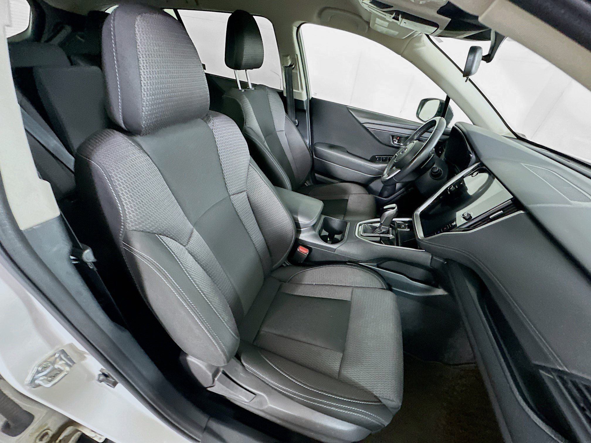 Used 2024 Subaru Outback Premium AWD/4WD image 30