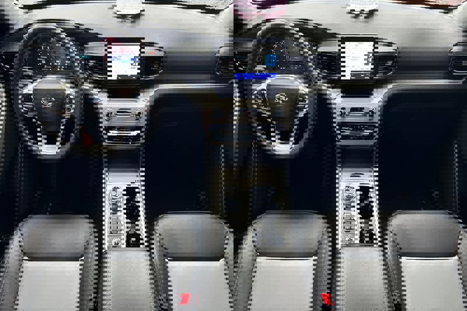 Used 2023 Ford Explorer XLT w/ Equipment Group 202A image 14