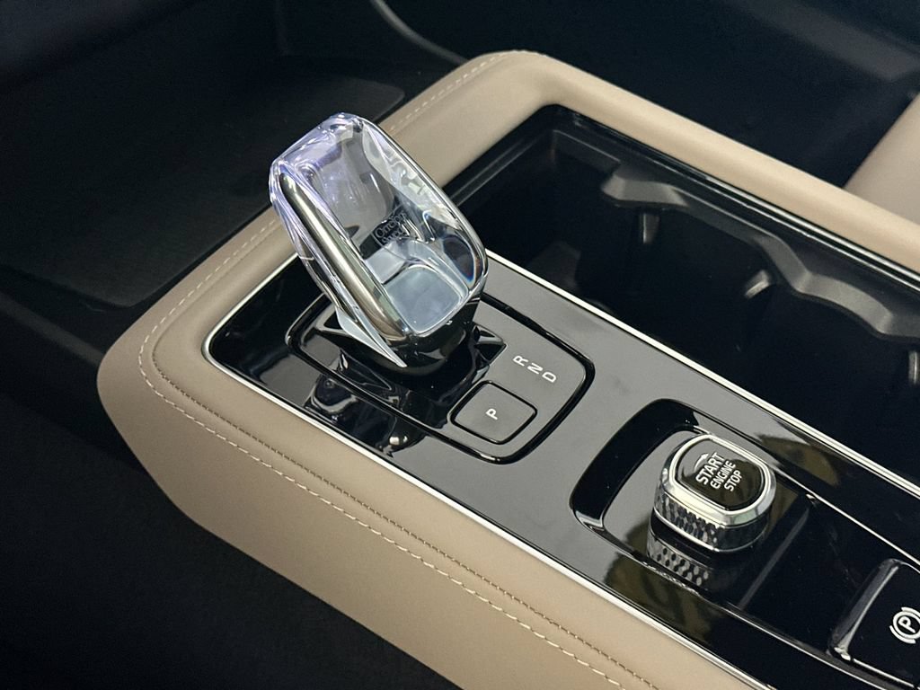 New 2026 Volvo XC90 T8 Plus AWD/4WD image 22