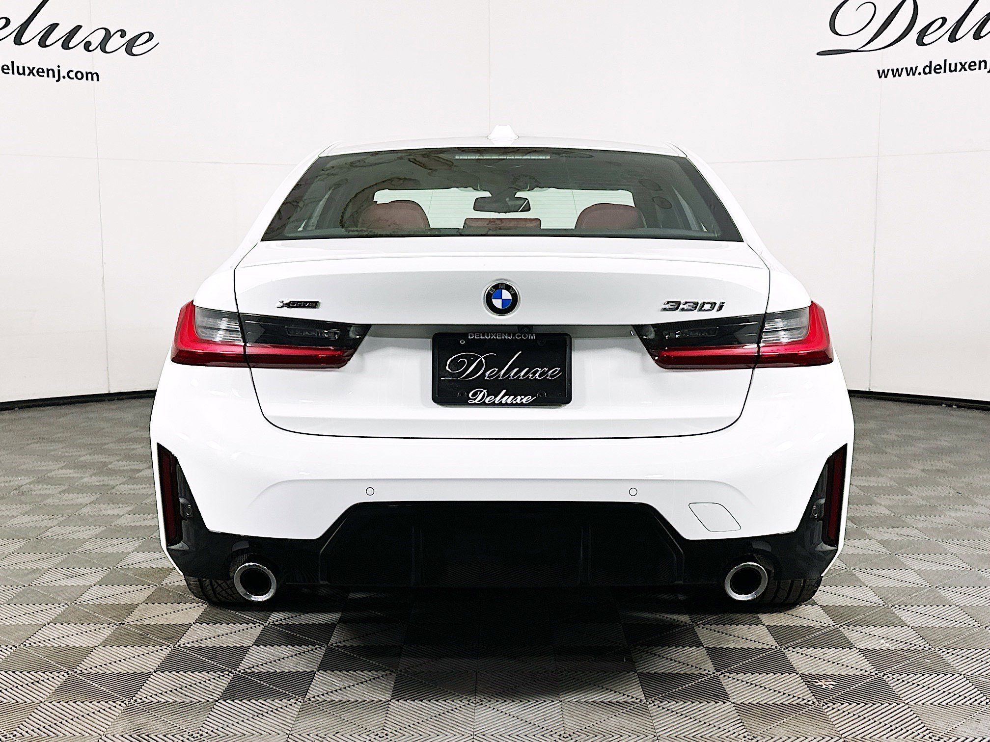 Used 2025 BMW 330i xDrive Sedan w/ M Sport Package image 5