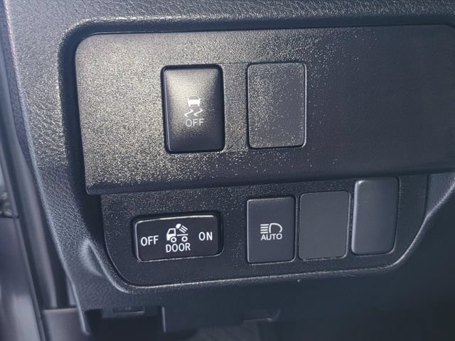Used 2023 Toyota Tacoma SR AWD/4WD image 29