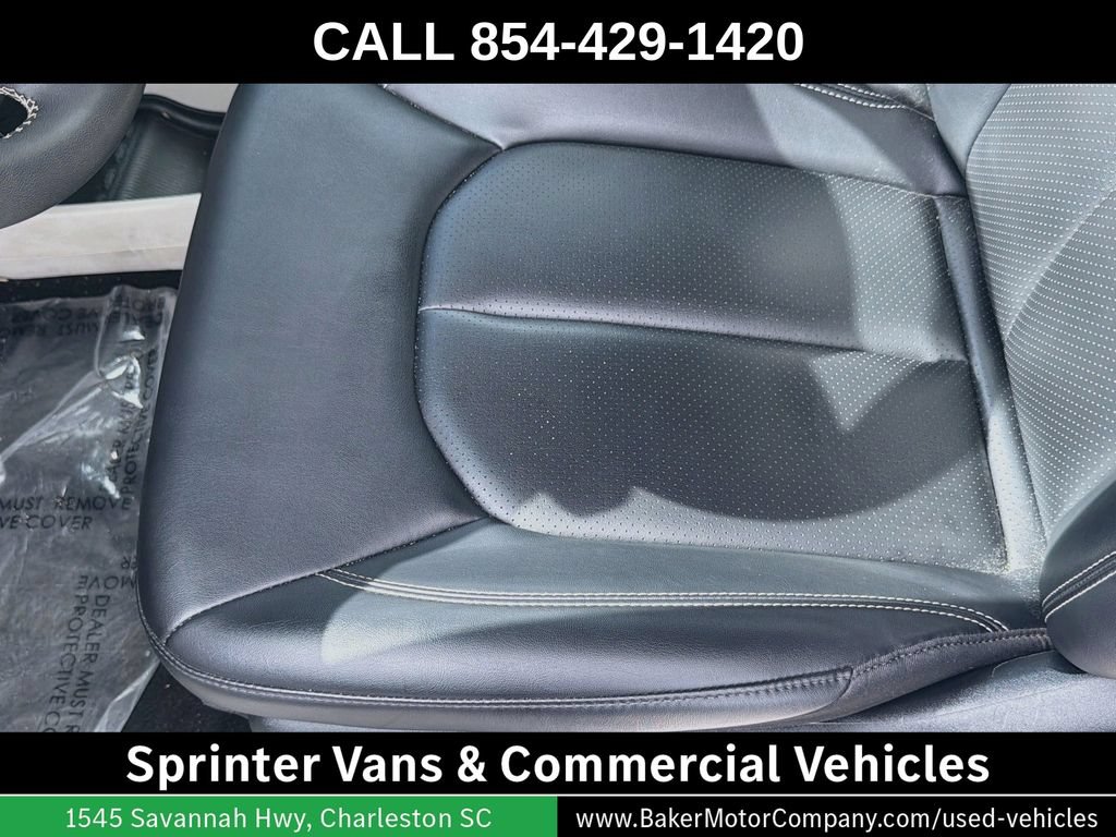 Used 2024 Chrysler Pacifica Touring-L FWD image 20