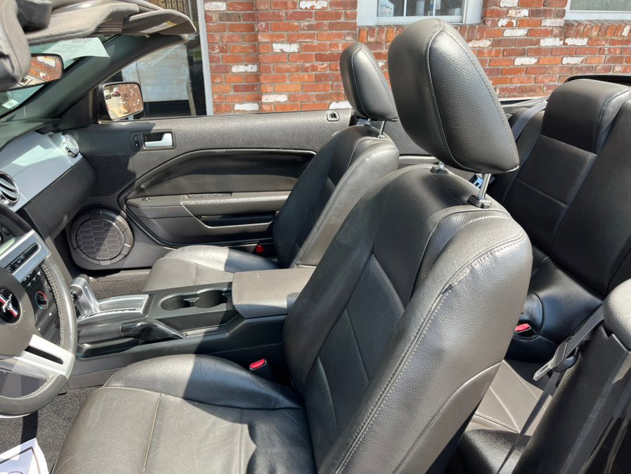 Used 2008 Ford Mustang Premium RWD image 9