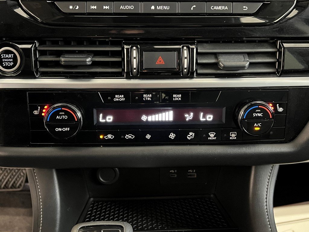 Used 2024 Nissan Pathfinder SV image 26