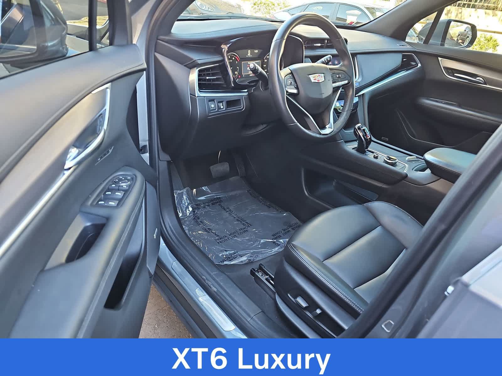 Used 2024 Cadillac XT6 Luxury w/ LPO, Floor Liner Package FWD image 10