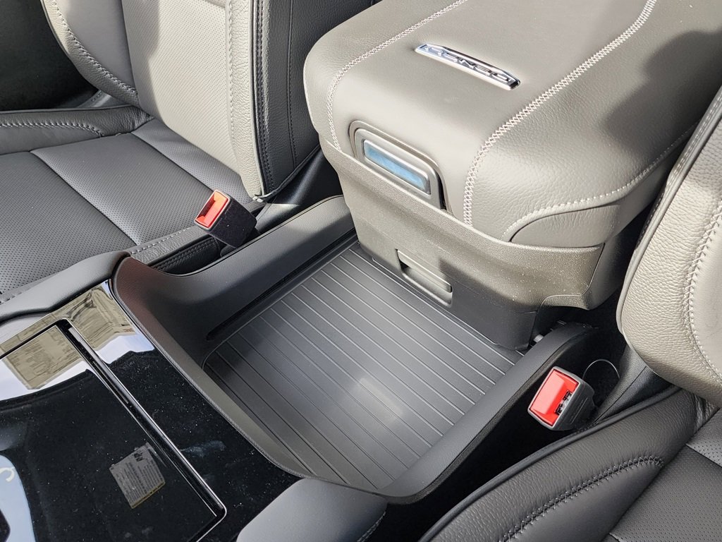 New 2026 GMC Yukon Denali w/ Denali Reserve Package image 38