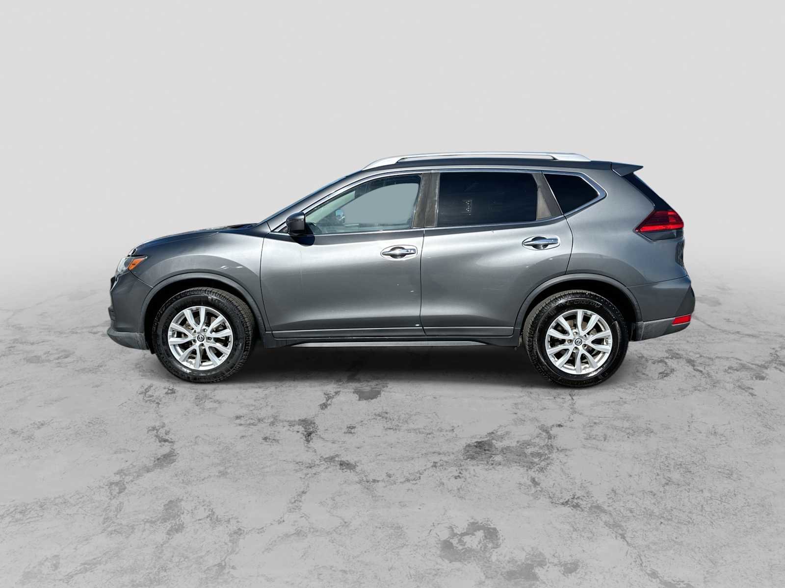 Used 2017 Nissan Rogue SV AWD/4WD image 5