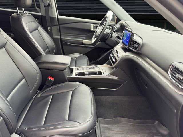 Certified 2021 Ford Explorer XLT w/ Equipment Group 202A image 15