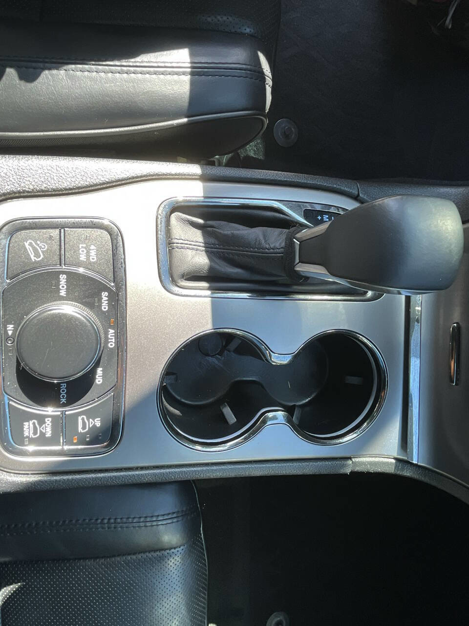 Used 2019 Jeep Grand Cherokee High Altitude AWD/4WD image 18