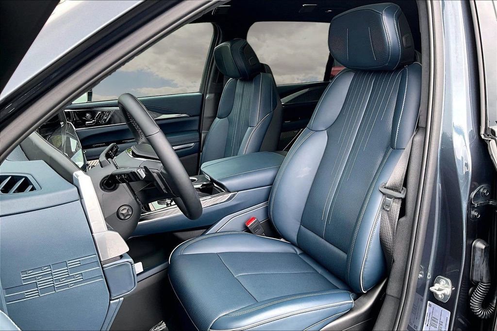 Certified 2026 Cadillac Escalade IQ Sport 2 w/ LPO, Floor Liner Package AWD/4WD image 21