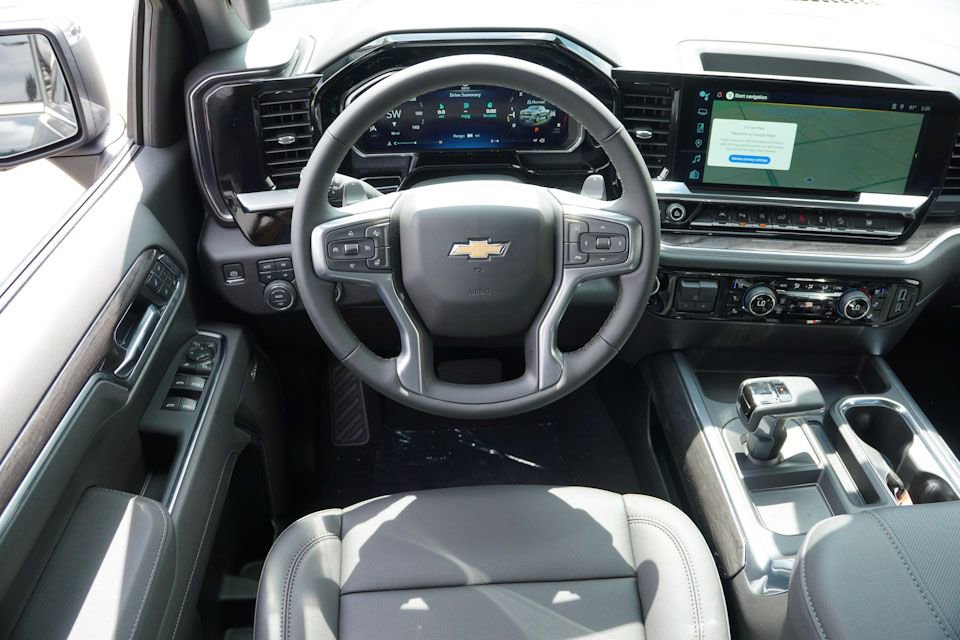 New 2026 Chevrolet Silverado 1500 LTZ w/ Z71 Off-Road Package AWD/4WD image 12