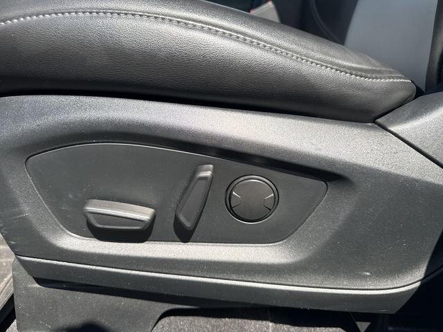 Used 2022 Ford Explorer XLT AWD/4WD image 12