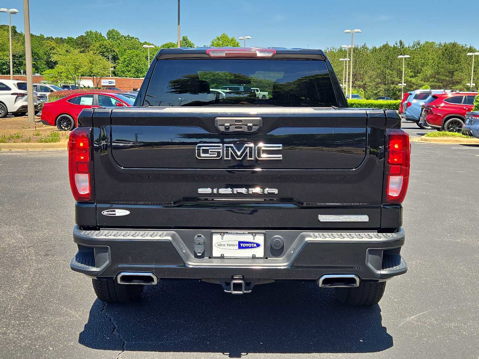 Used 2022 GMC Sierra 1500 Elevation w/ LPO, Elevation Black Package AWD/4WD image 7
