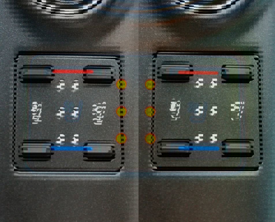 Used 2023 Toyota Camry XSE image 9