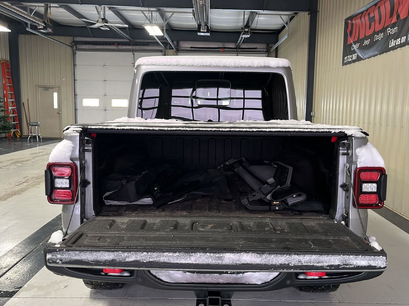 Used 2020 Jeep Gladiator Rubicon image 6