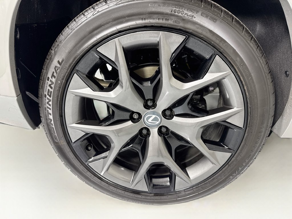 Used 2026 Lexus TX 500h AWD w/ Technology Package image 33