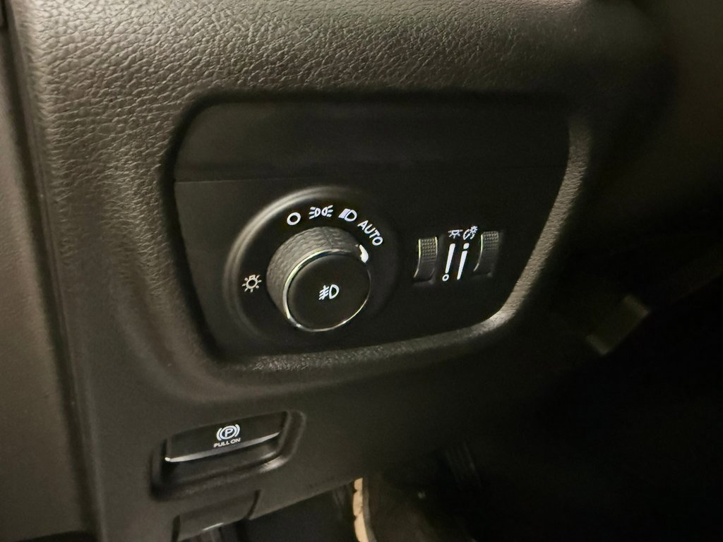 Used 2022 Jeep Grand Cherokee L Limited image 37