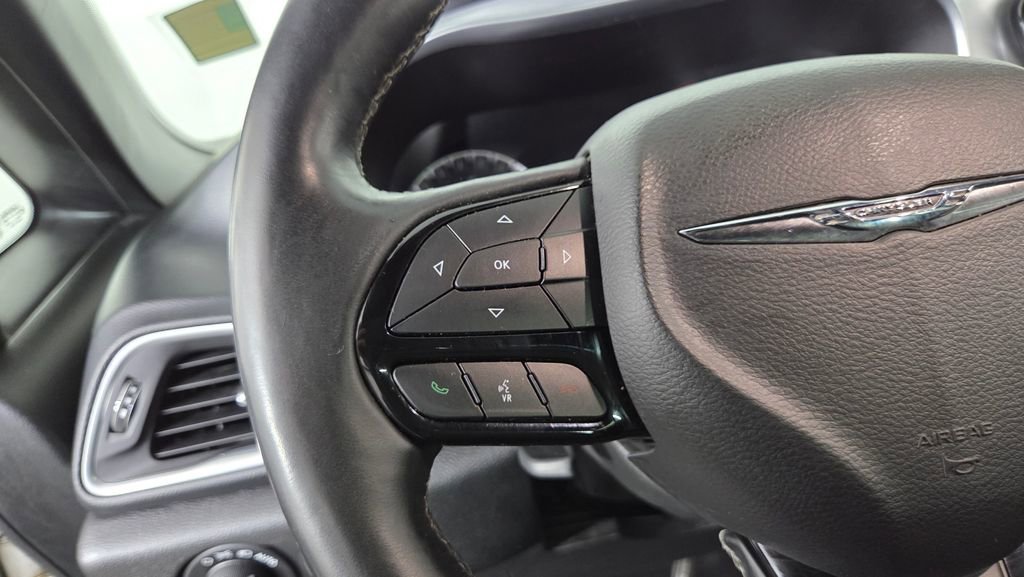 Used 2018 Chrysler Pacifica Touring-L Plus w/ S Appearance Package FWD image 18