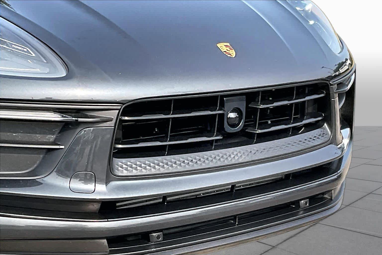 Used 2024 Porsche Macan AWD/4WD image 26