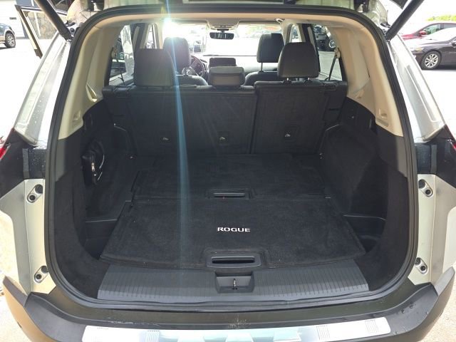 Used 2023 Nissan Rogue Platinum w/ Platinum Premium Package AWD/4WD image 14