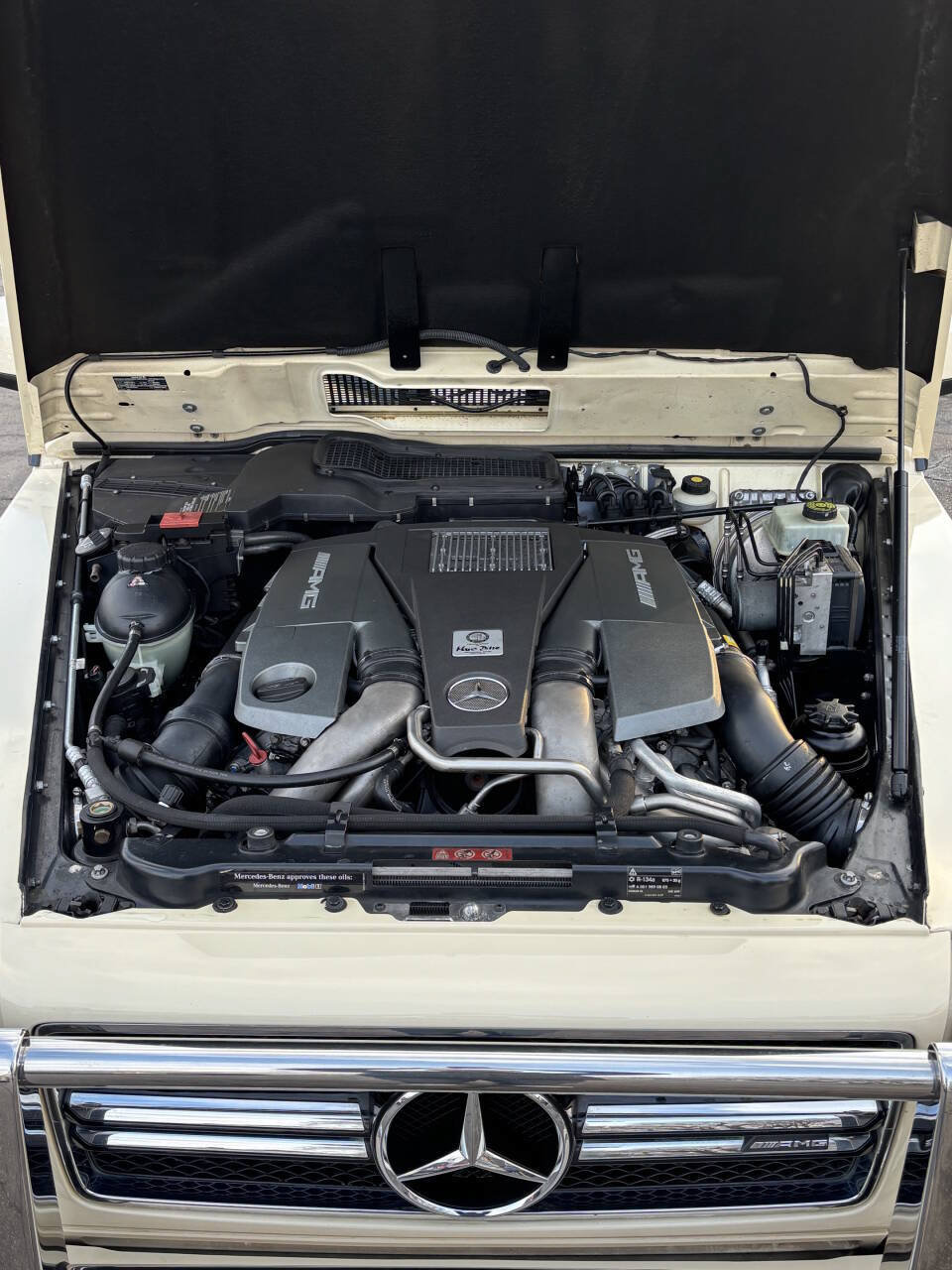 Used 2015 Mercedes-Benz G 63 AMG 4MATIC image 32