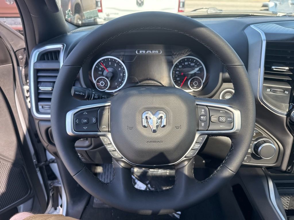 New 2026 RAM 1500 4x4 Crew Cab image 10