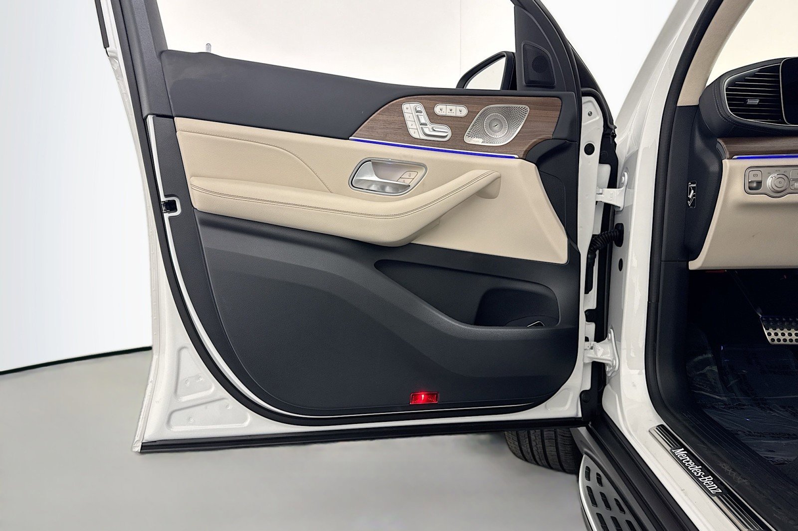 New 2026 Mercedes-Benz GLS 450 4MATIC image 21