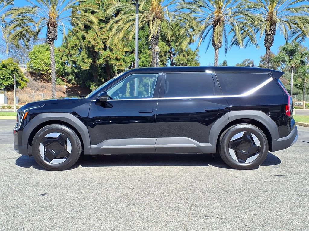 Used 2026 Kia EV9 Light RWD image 3