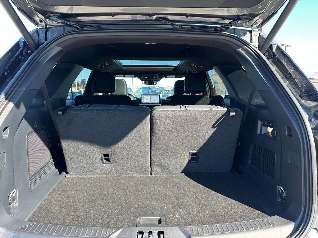 New 2026 Ford Explorer ST w/ Sun And Sound Package AWD/4WD image 9