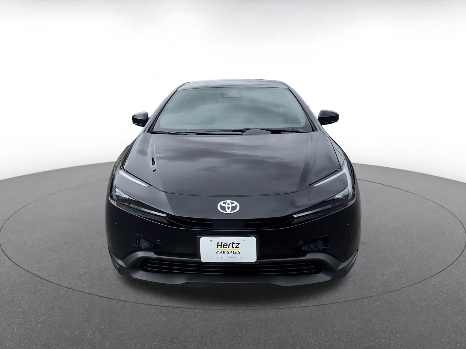 Used 2025 Toyota Prius LE image 4