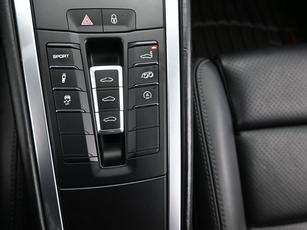 Used 2017 Porsche 911 Carrera S image 36