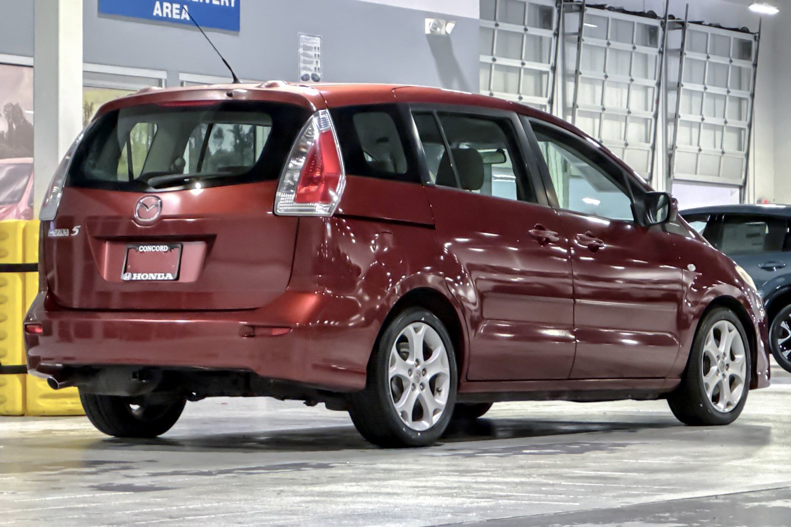 Used 2009 MAZDA MAZDA5 Sport FWD image 8