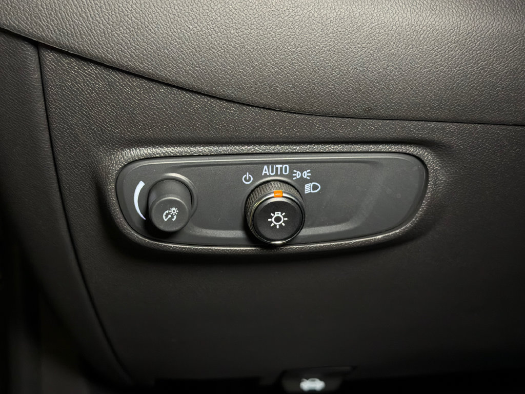 Used 2024 Chevrolet Equinox RS AWD/4WD image 21