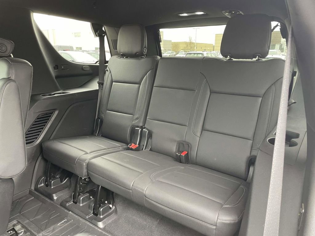 Used 2023 Chevrolet Tahoe LT w/ Luxury Package image 3