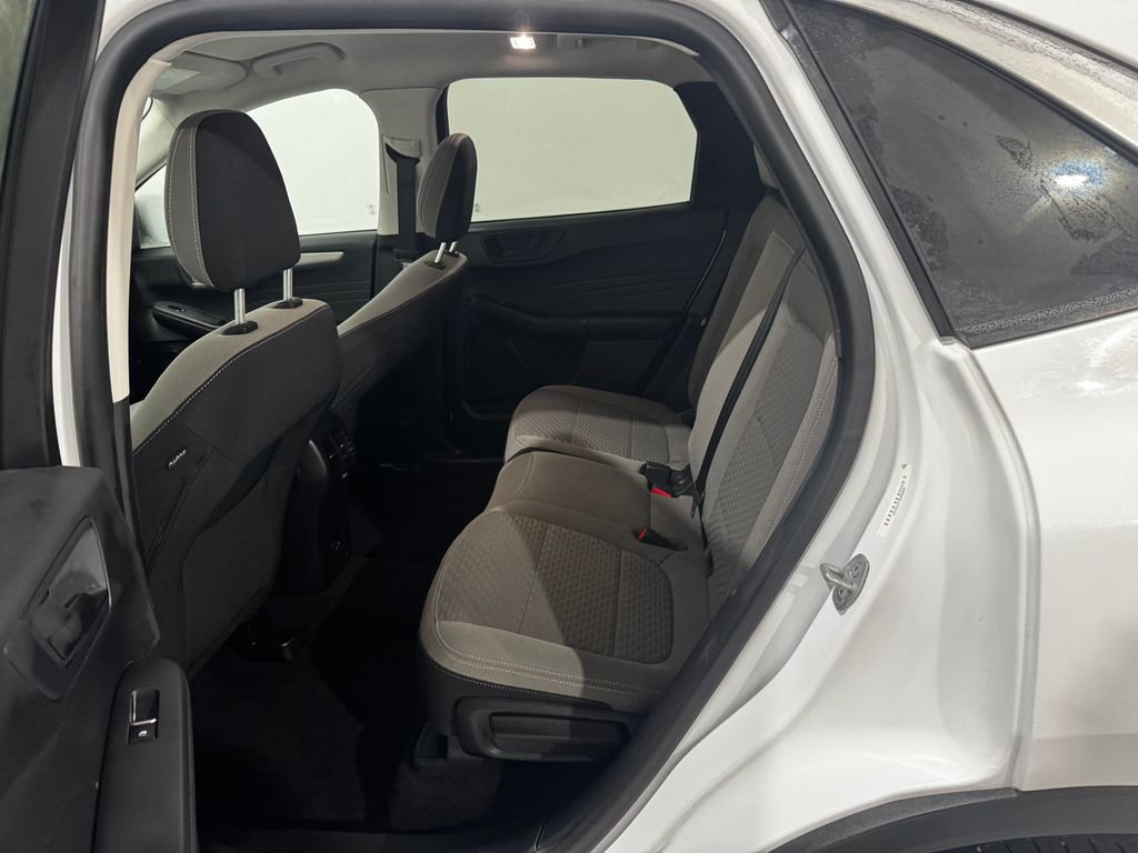 Used 2022 Ford Escape SE FWD image 19