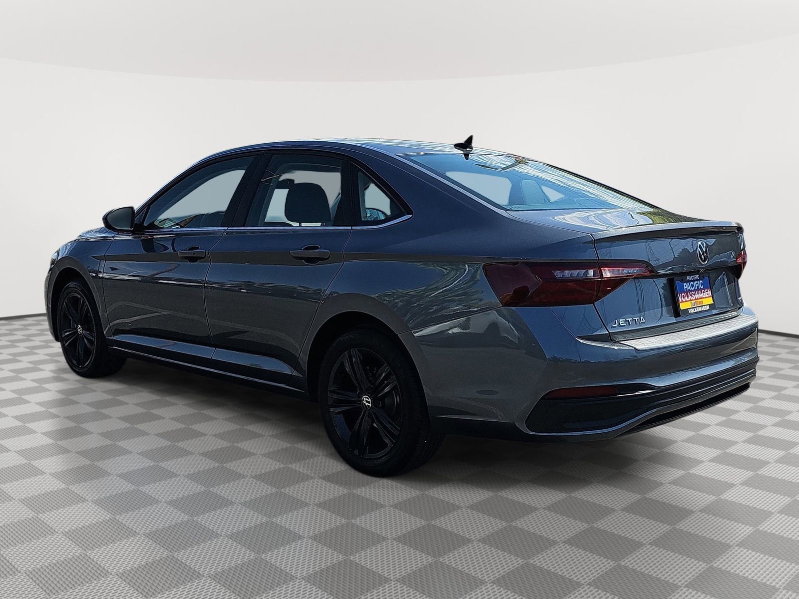 Used 2023 Volkswagen Jetta SE w/ Panoramic Sunroof Package FWD image 7