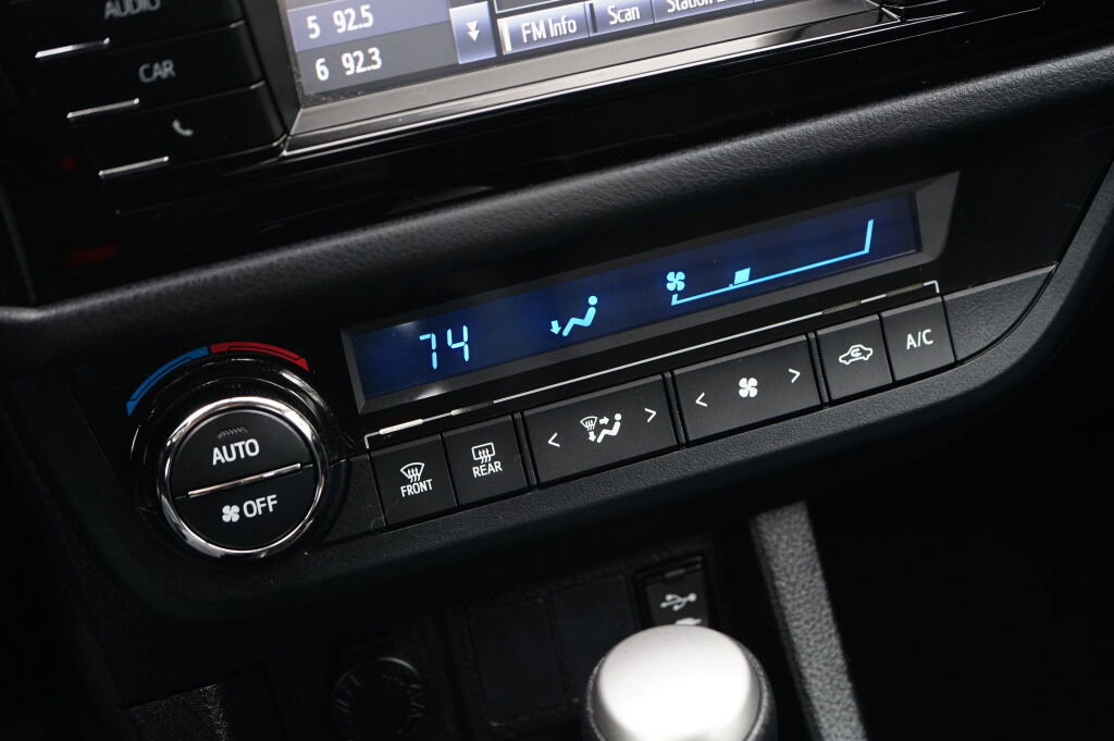 Used 2016 Toyota Corolla S image 17