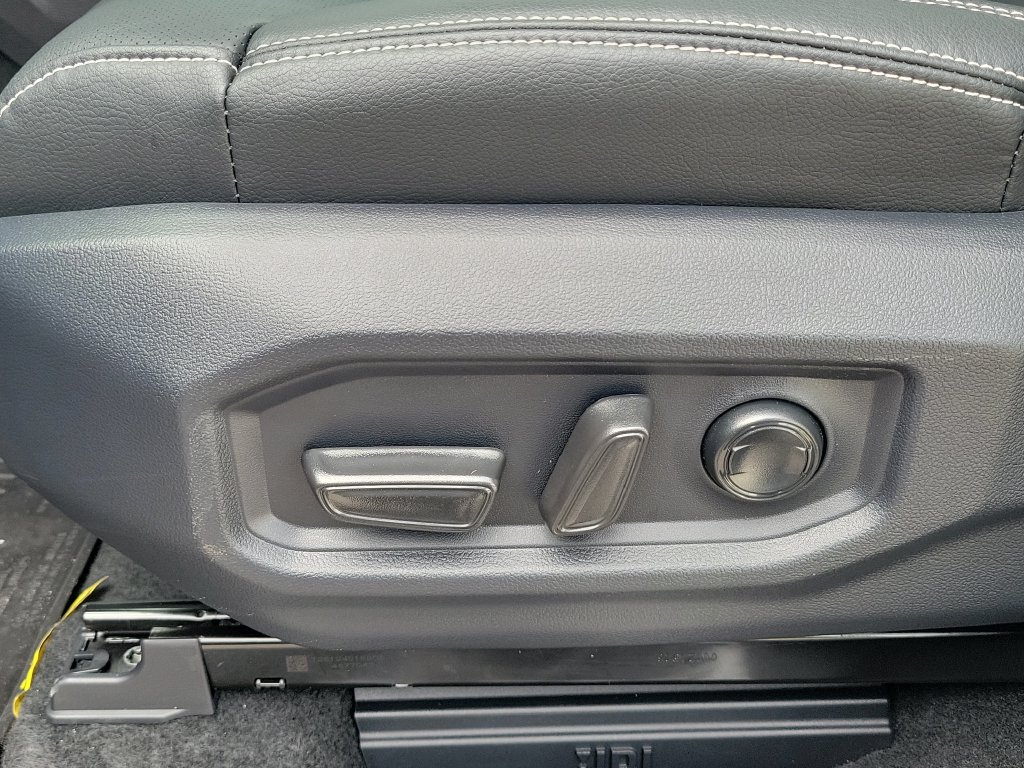 New 2026 Toyota Tundra Limited AWD/4WD image 22