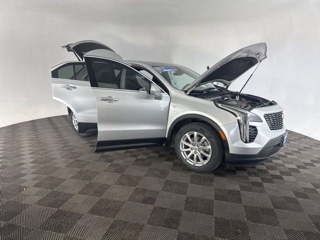 Used 2021 Cadillac XT4 Luxury w/ Driver Awareness Package image 15