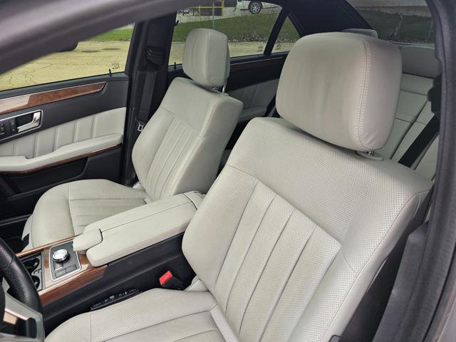 Used 2013 Mercedes-Benz E 550 4MATIC Sedan image 11