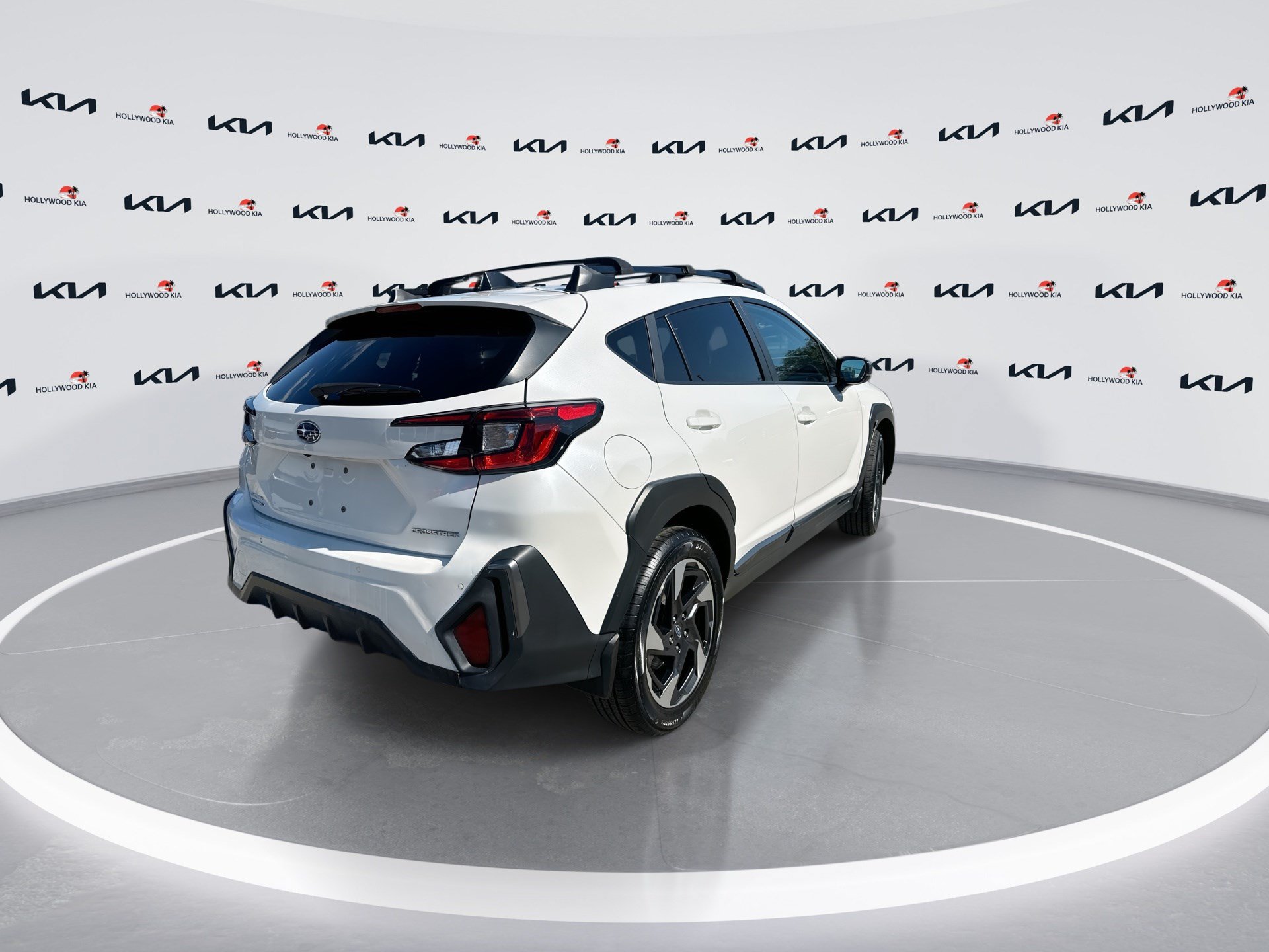 Used 2024 Subaru Crosstrek 2.5i Limited AWD/4WD image 8