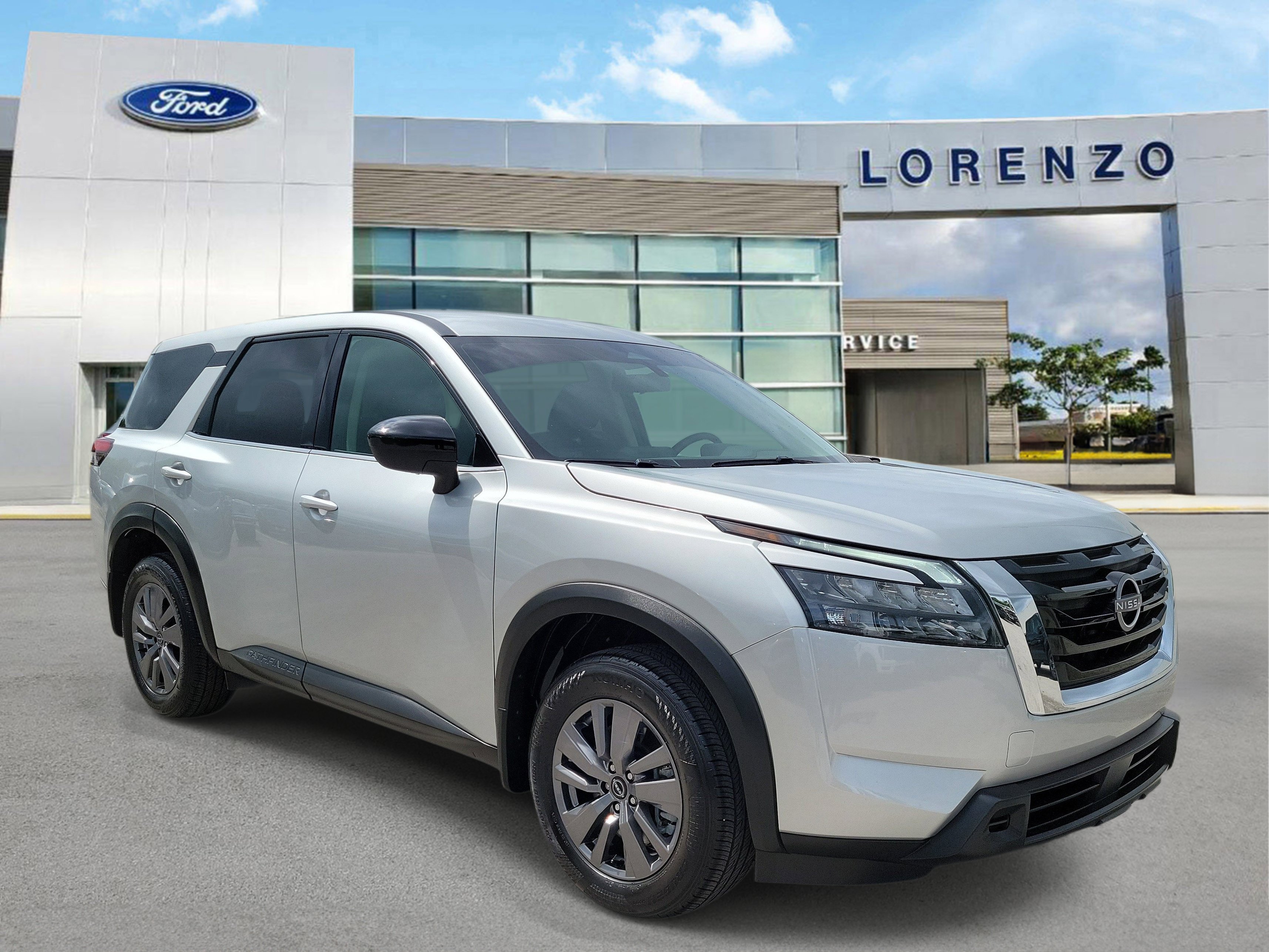 Used 2024 Nissan Pathfinder S FWD image 3