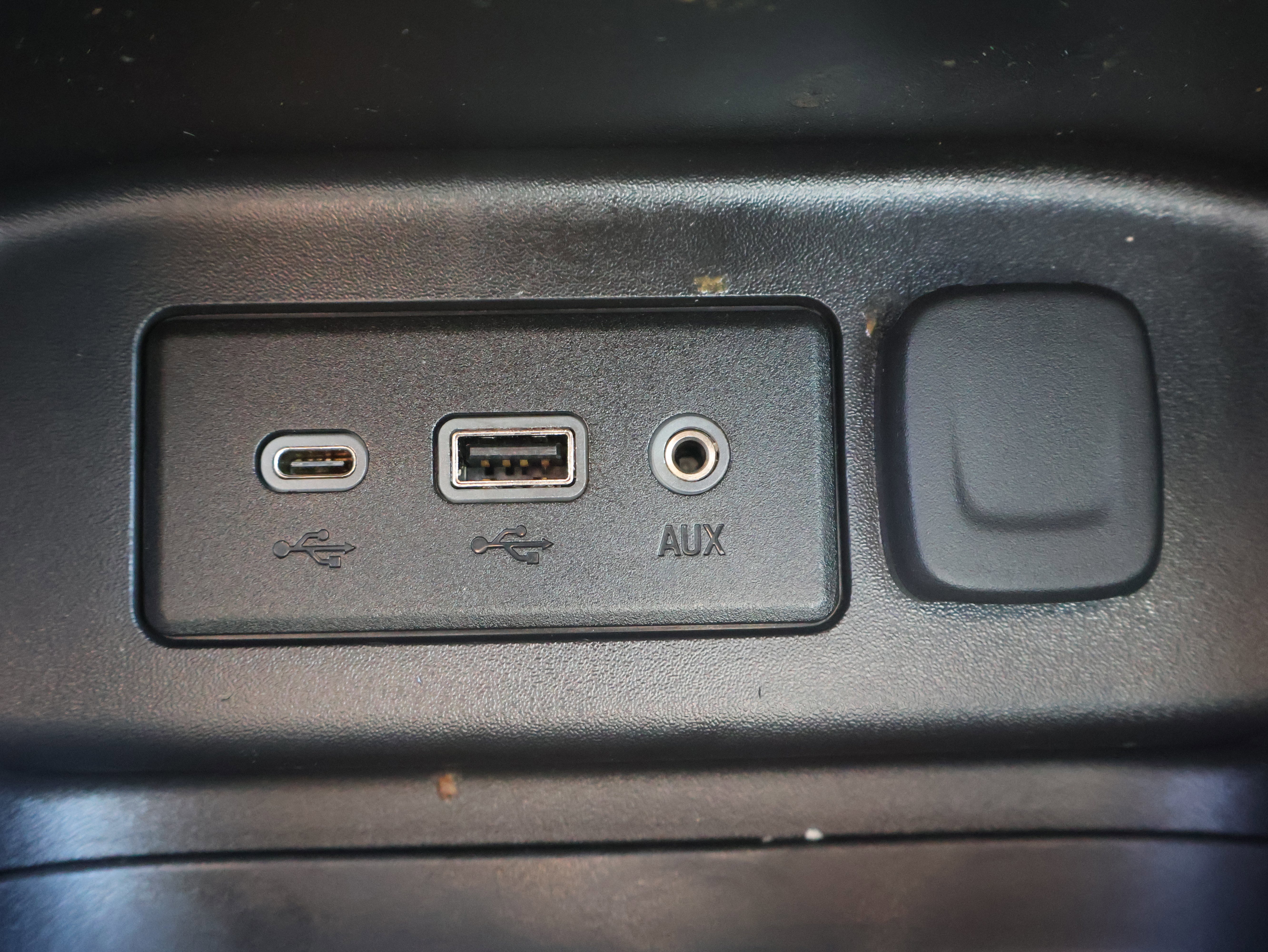 Used 2024 Chevrolet Equinox LS w/ LS Convenience Package FWD image 25