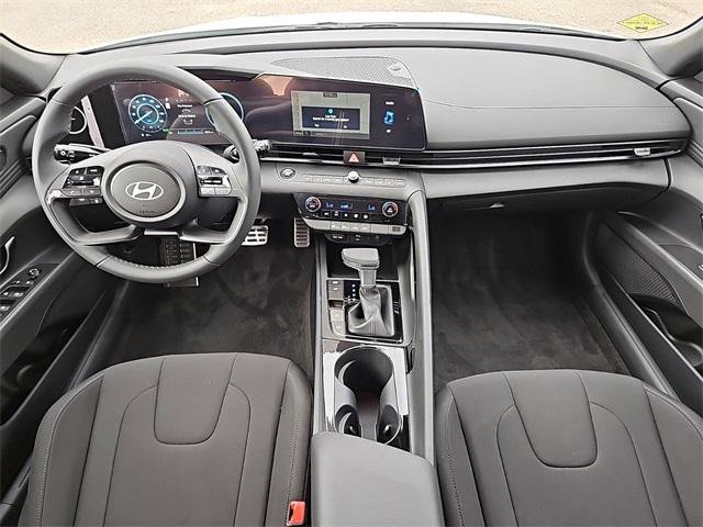 New 2025 Hyundai Elantra SEL image 9