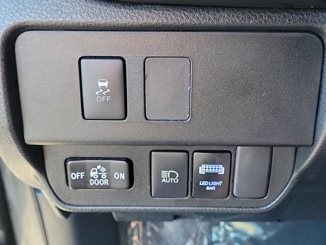 Used 2020 Toyota Tacoma SR AWD/4WD image 25